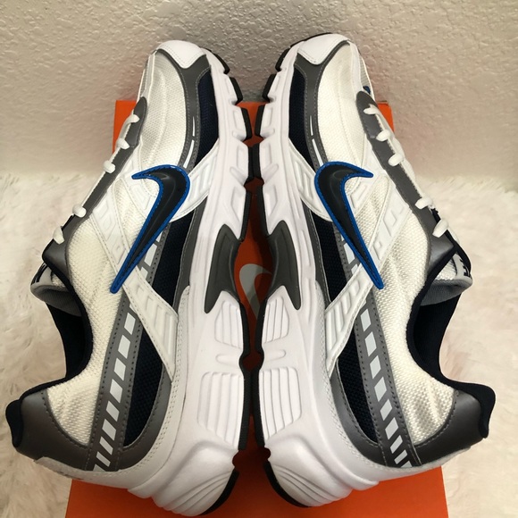 NIKE iniator Marathon running shoes/sneakers - Picture 4 of 8